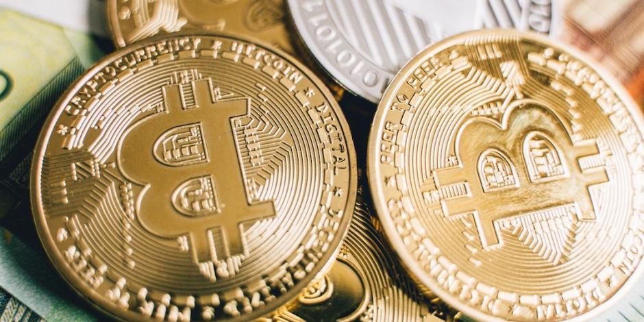 Bitcoin es la criptomoneda más conocida y utilizada.