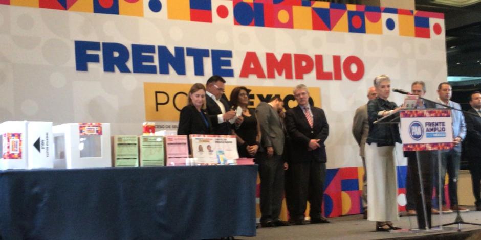 Conferencia del Comité Organizador del Frente Amplio por México.