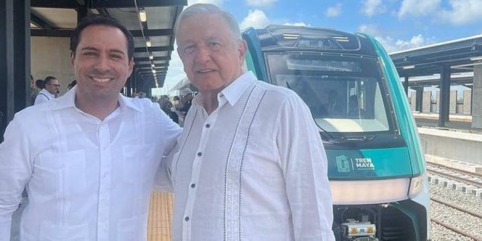 Mauricio Vila, gobernador de Yucatán (izq.) y el presidente López Obrador (der.).