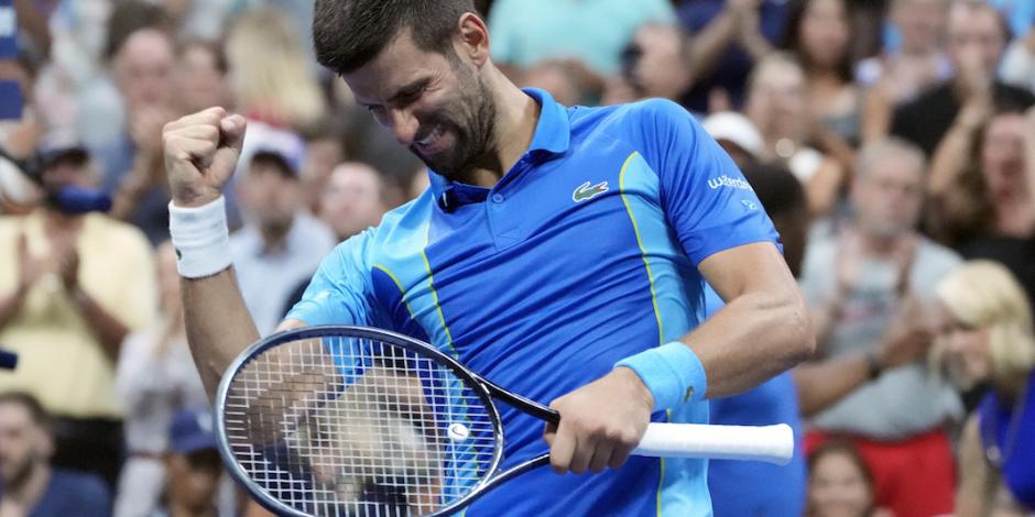 Novak Djokovic celebra su victoria contra Borna Gojo, ayer.