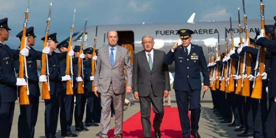 Gustavo Petro y López Obrador se reúnen en Colombia; abordan paz y drogas