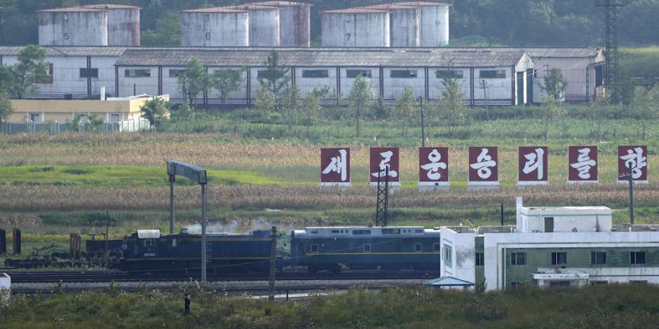 El tren de Kim Jong-un avanza hacia territorio ruso, ayer.