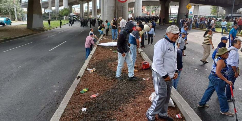 Manifestantes retiran bloqueo en Periférico Sur, a la altura de la CNDH.
