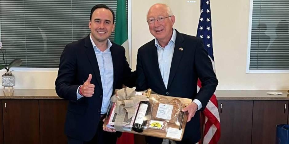 Manolo Jiménez se reúne con Ken Salazar, embajador de Estados Unidos en México.