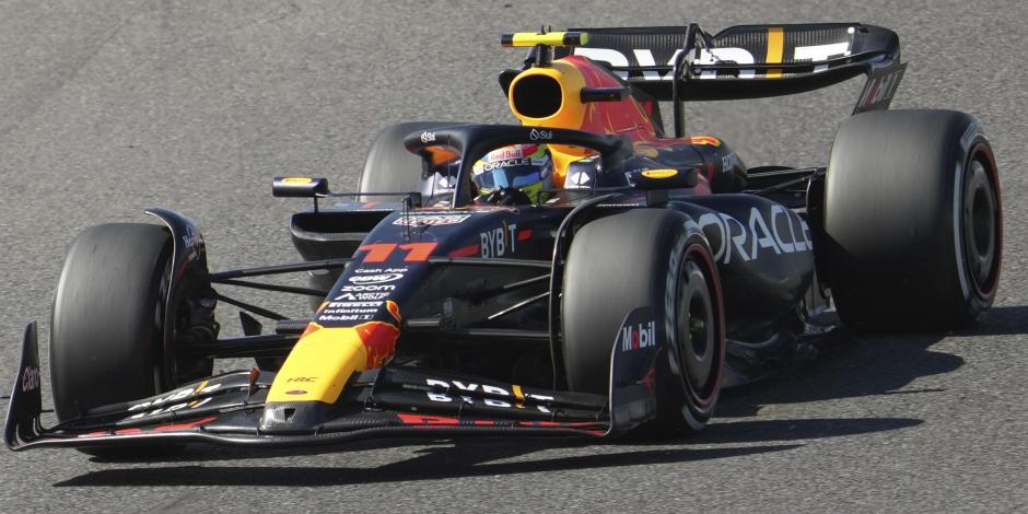 Checo Pérez vive desastrosa carrera en el GP de Japón.