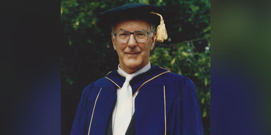 Peter Dickinson en la Universidad de Keele, 1999.
