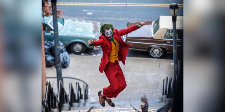 Todd Phillips revela nueva imagen de secuela de Joker.