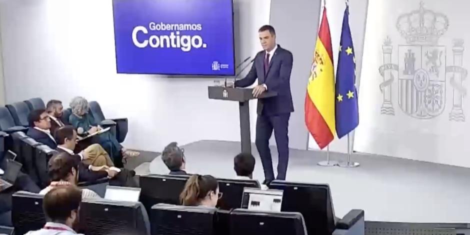 El líder español en conferencia tras ser nombrado candidato a la investidura, ayer.