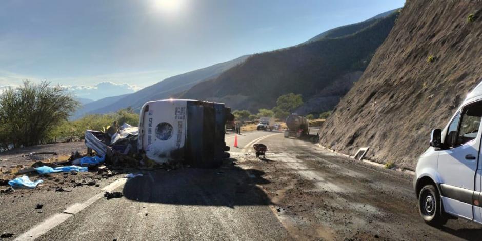 Accidente en autopista Tehuacán-Oaxaca.