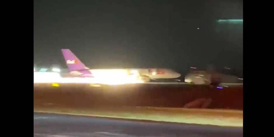 Avión de FedEx se sale de pista en aterrizaje de emergencia en Tennessee