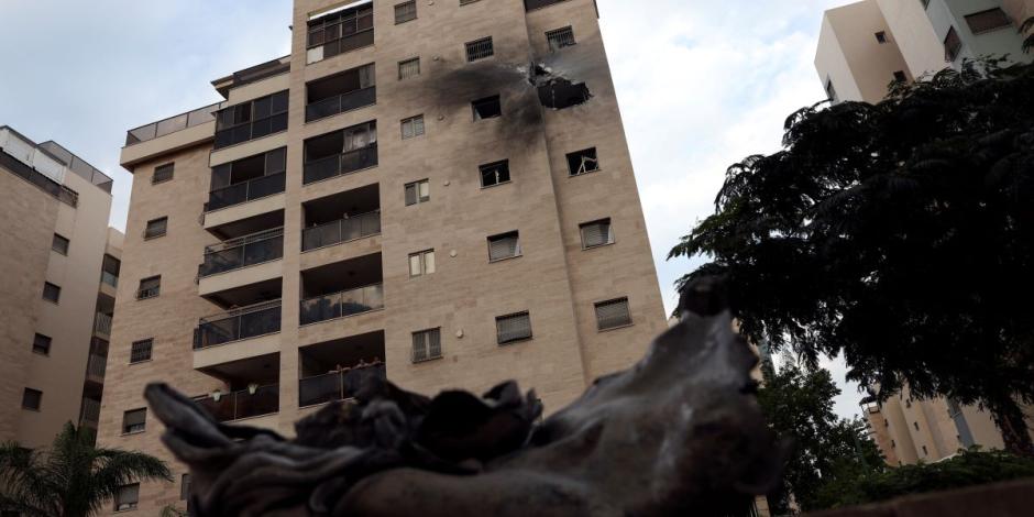 Daños a un edificio en Israel, después de recibir un ataque armado desde Gaza.