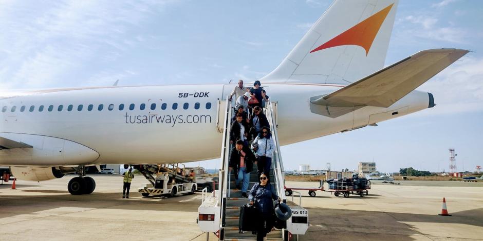 Los mexicanos de Tamaulipas y San Luis Potosí a su llegada a Chipre, ayer.