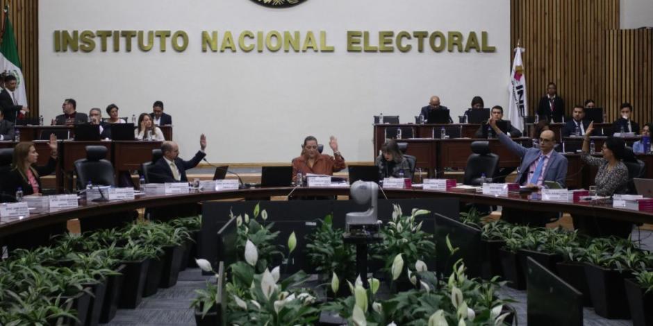 En medio de una confusión, INE rechaza acuerdo de paridad para gubernaturas.