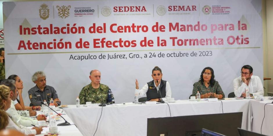 Evelyn Salgado instala Centro de Mando en Guerrero ante huracán 'Otis'.