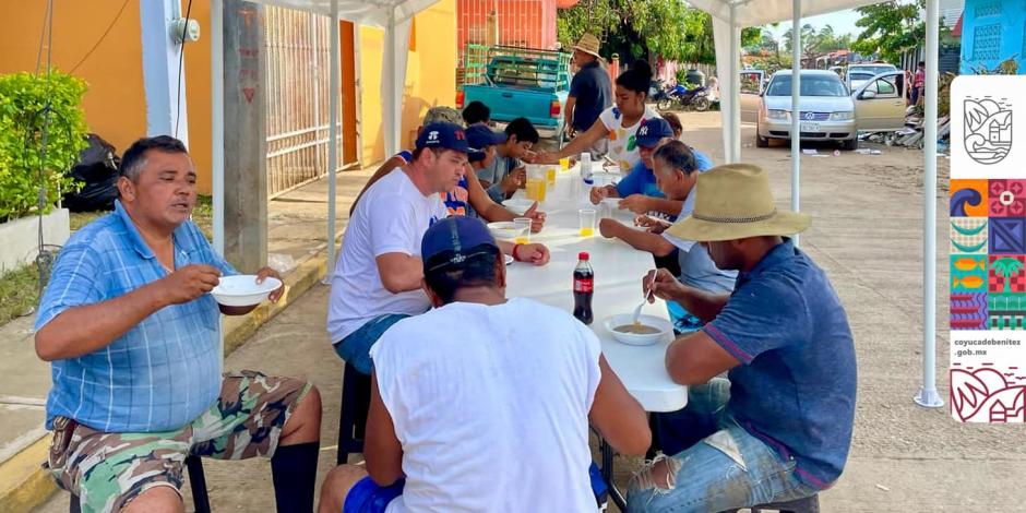 En Acapulco habilitaron comedores comunitarios para personas damnificadas por el huracán Otis.