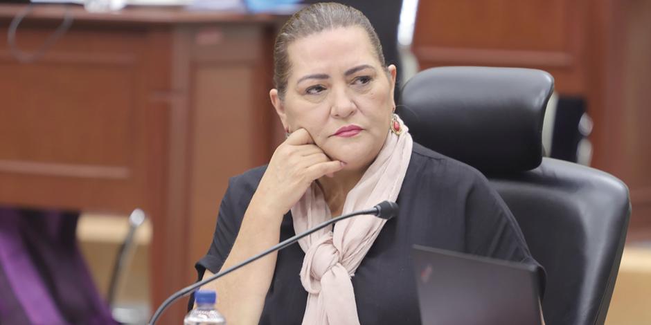 Guadalupe Taddei, consejera presidenta del INE, en sesión de consejo.