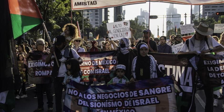Marcha en favor del alto al fuego en Gaza, en la Ciudad de México.
