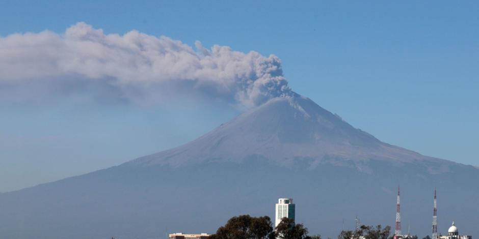 Por actividad del Popocatépetl, alertan caída de ceniza en CDMX.