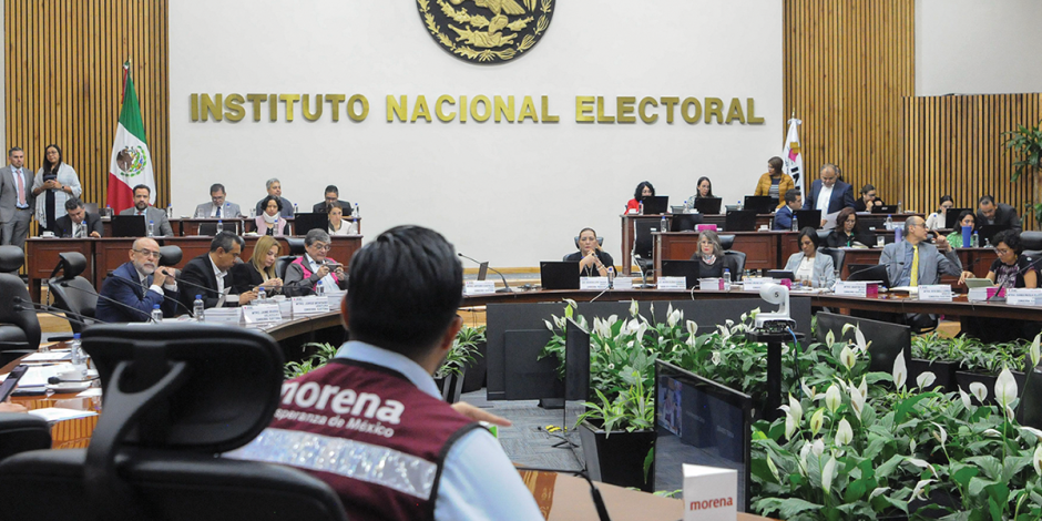Integrantes del Instituto Nacional Electoral durante una sesión ordinaria realizada el pasado mes de octubre.