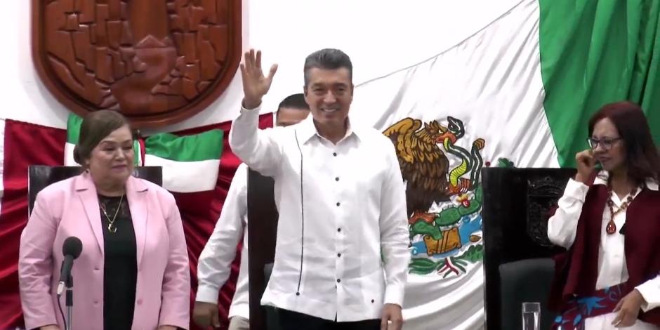 Rutilió Escandón, gobernador constitucional de Chiapas, este viernes 8 de diciembre en la sede del Poder Legislativo local.