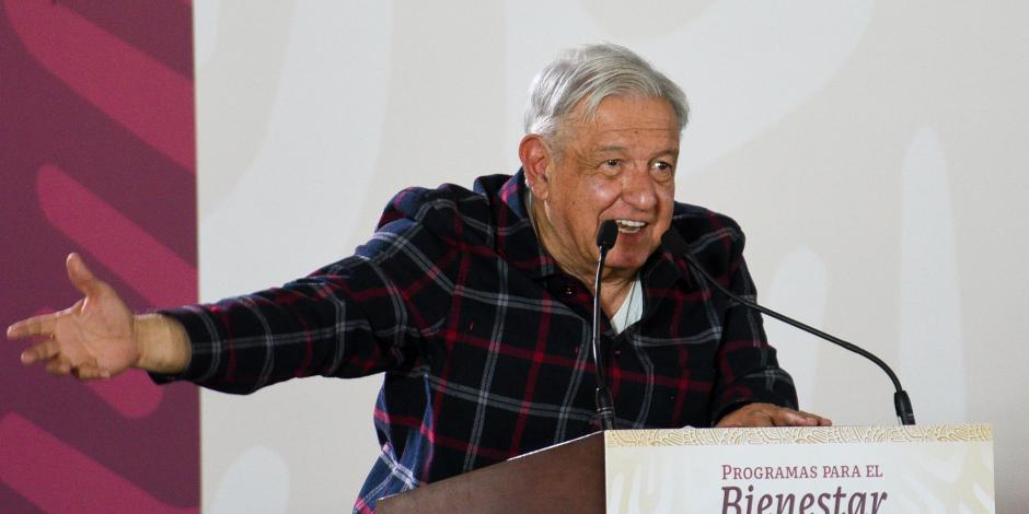 Andrés Manuel López Obrador, presidente de México, acompañó a la gobernadora Delfina Gómez: Encabezaron el evento Programas para el Bienestar, en Toluca como parte de su gira durante este 10 de diciembre de 2023.