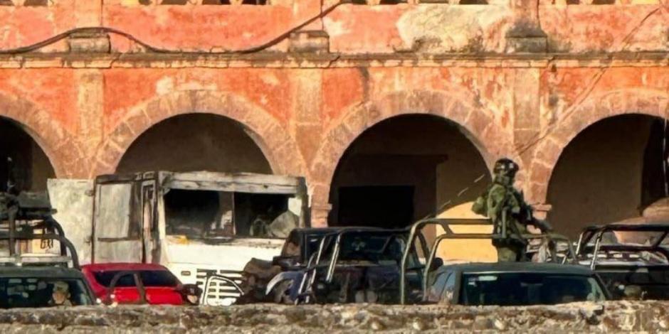 Ataque armado durante posada deja 12 muertos en Salvatierra.