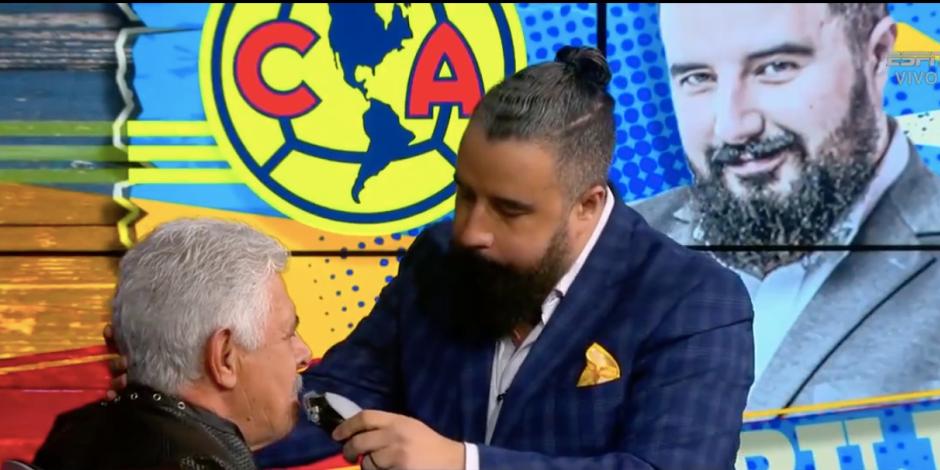 América es campeón y el Tuca Ferretti se quita el bigote por apuesta