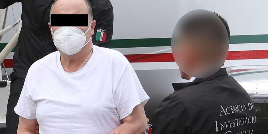 En la imagen César Duarte, quien la víspera fue trasladado a un hospital para revisión médica, el día que fue extraditado de EU a México