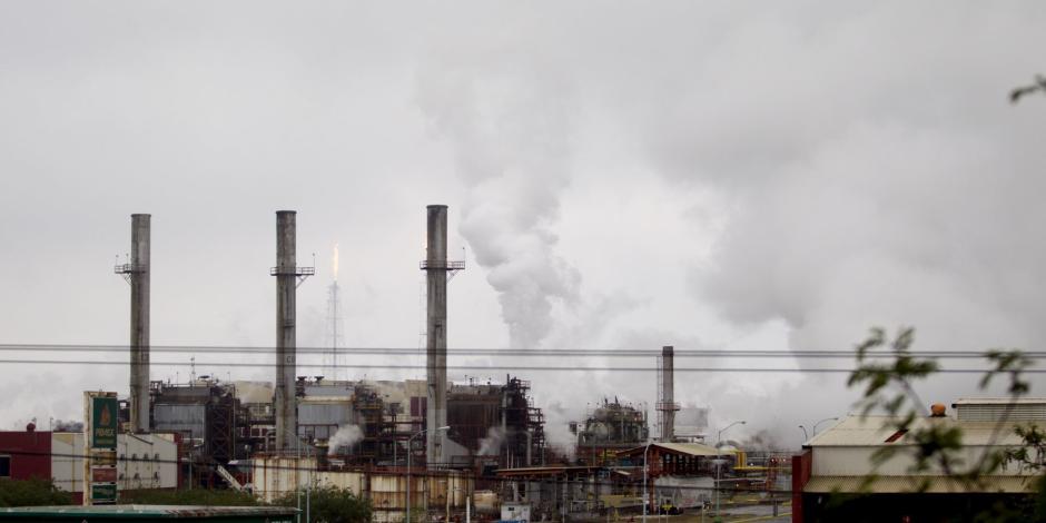 Gobierno de Nuevo León denuncia a Refinería de Cadereyta por contaminante