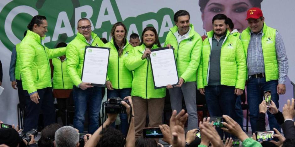 Partido Verde entrega a Clara Brugada constancia de precandidata única a la Jefatura de Gobierno de la CDMX.