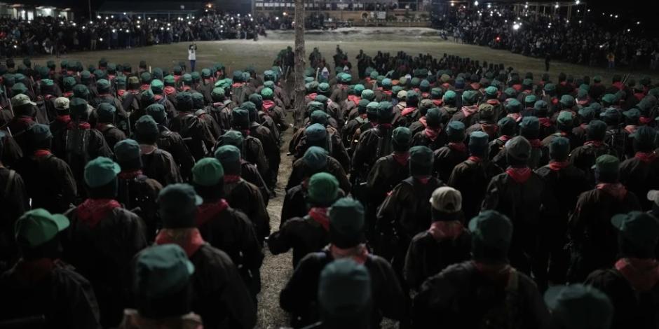 Integrantes del Ejército Zapatista de Liberación Nacional (EZLN) conmemoran el 30mo aniversario de su aparición pública y alzamiento, en Dolores Hidalgo, Chiapas, México, el domingo 31 de diciembre de 2023.