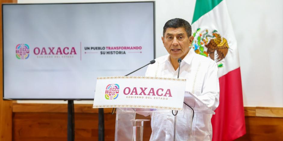 El Gobernador constitucional de Oaxaca, Salomón Jara.