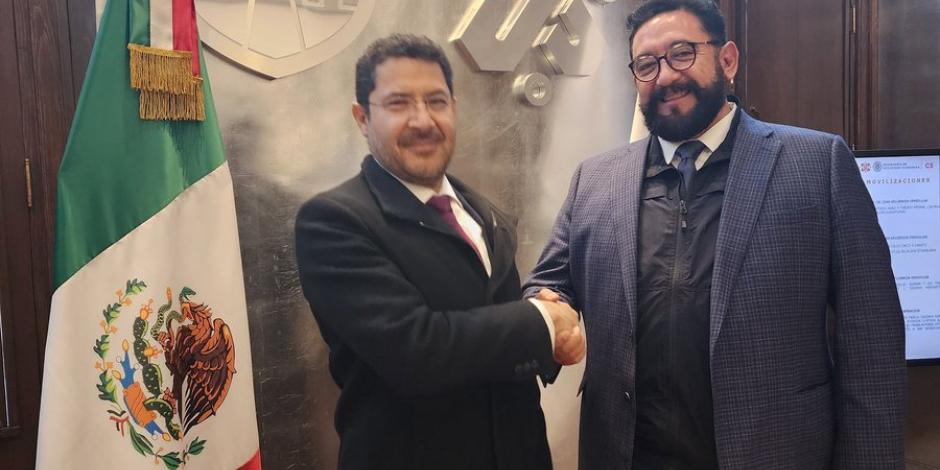 El mandatario capitalino, Martí Batres, al anunciar ayer la incorporación de Ulises Lara, encargado del despacho de la Fiscalía de Justicia capitalina,  al Gabinete de Seguridad de la metrópoli.