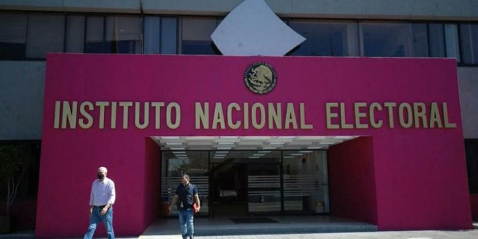 INE garantiza las condiciones de igualdad para el registro de las candidaturas presidenciales.