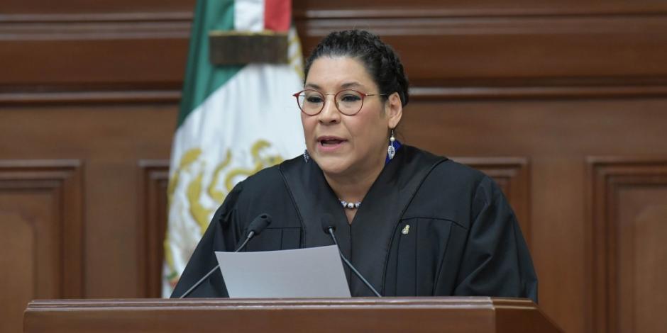 Lenia Batres regresa parte de su sueldo por estar encima de lo que gana el presidente