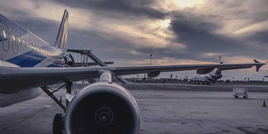 Alaska Airlines estima pérdidas de 150 millones de dólares por la inmovilización de algunos de sus aviones Boeing, tras el incidente que registró los primeros días del año.