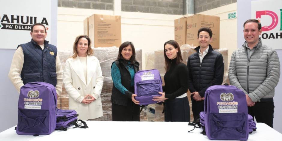 Fundación Cimarrón donó al DIF Coahuila 2 mil mochilas