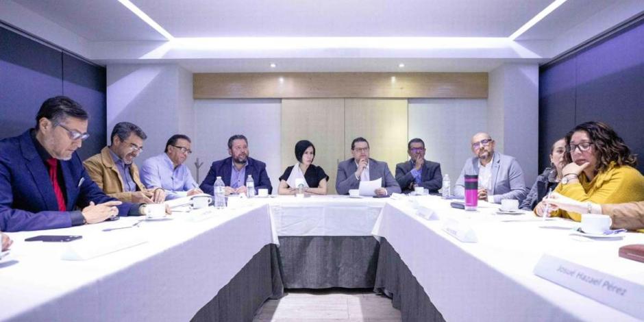 Libia Dennise García Muñoz Ledo se reúne con expertos de Guanajauto.