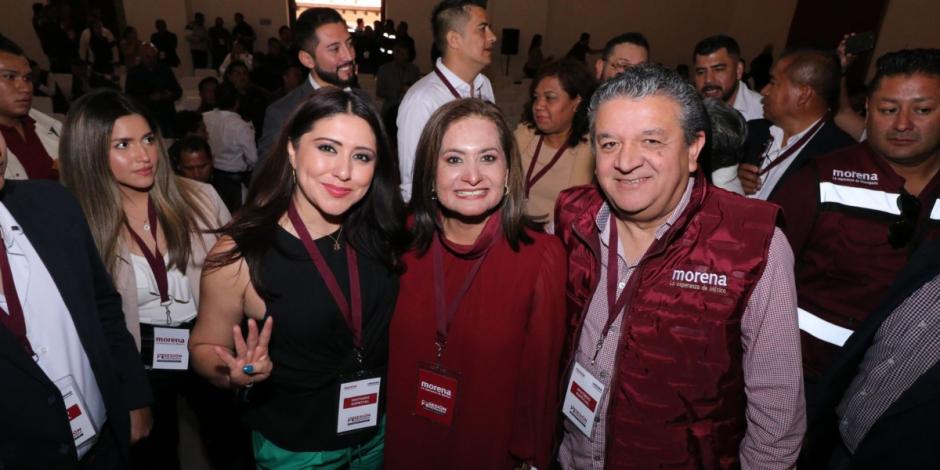 Alma Alcaraz recibió su constancia como candidata de MORENA-PT-VERDE.para la gubernatura de Guanajuato