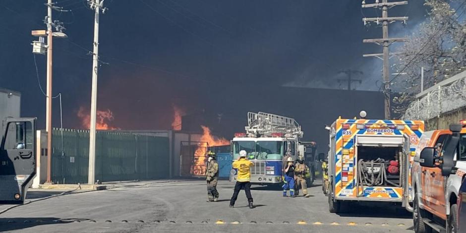 Incendio en San Nicolás. Fuego consume bodega de madera en Nuevo León ¿Hay lesionados?