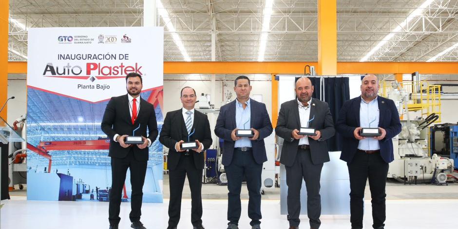 El Gobernador de Guanajuato, Diego Sinhue Rodríguez Vallejo, durante la inauguración de la Planta Bajío de la empresa Auto Plastek, en el Puerto Interior.