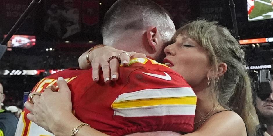 Taylor Swift roba cámaras y baja a celebrar el triunfo de su novio Travis Kelce