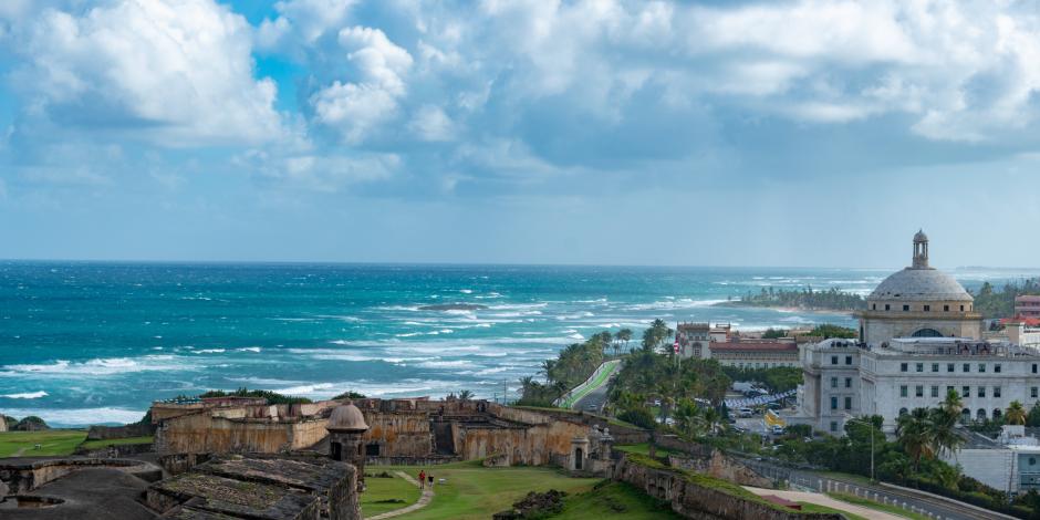 En San Juan déjate sorprender por sus bellos paisajes y playa.
