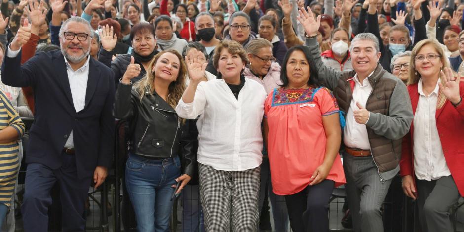 Autoridades del Estado de México, entre ellas la gobernadora Delfina Gómez