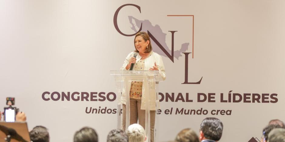 Xóchitl Gálvez habla en el Congreso Nacional de Líderes Evangélicos sobre la importancia de la unidad y el amor en México.