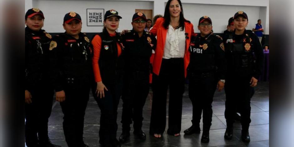 “Contacto Mujer”, grupo de 19 mujeres policíasmcon alcaldesa Lía Limón