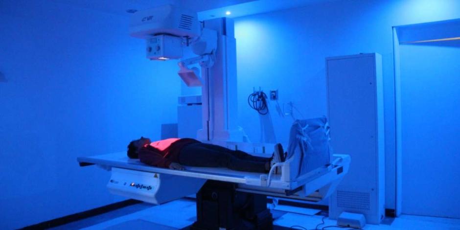 Issste renueva salas de rayos X y mastografía en Zacatecas.