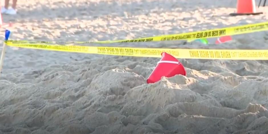 Tragedia en Florida: niña fallece tras quedar enterrada en un hoyo que ella cavó en una playa
