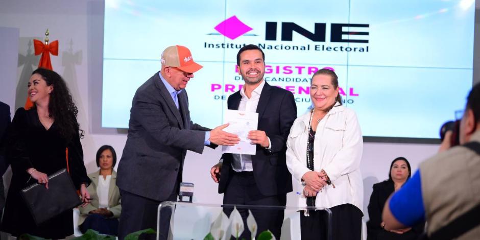 Jorge Álvarez Máynez formalizó su registro como candidato presidencial,