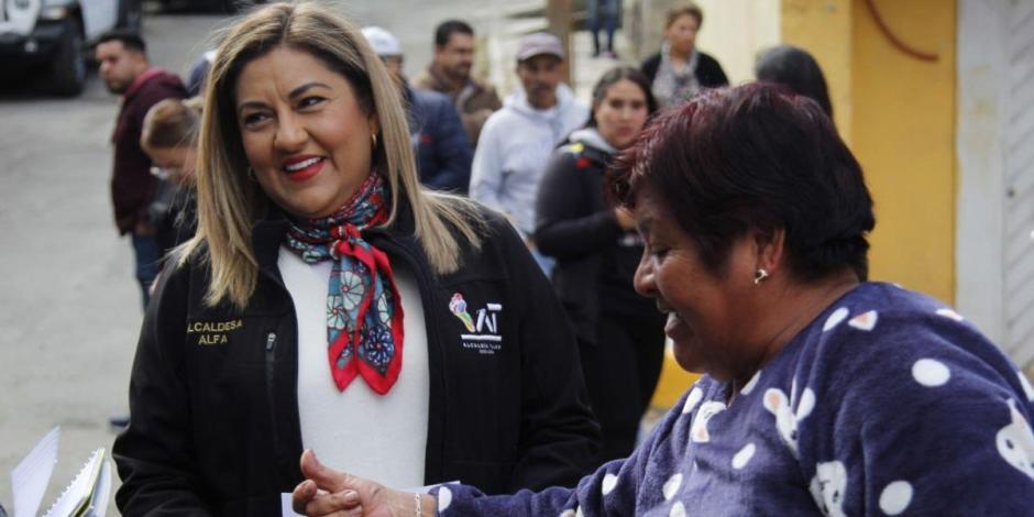 Alfa González entrega obras para beneficio de 35 colonias de Tlalpan.